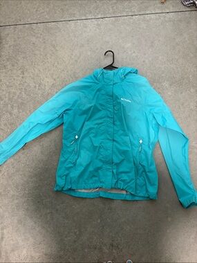 Women’s Columbia rain coat